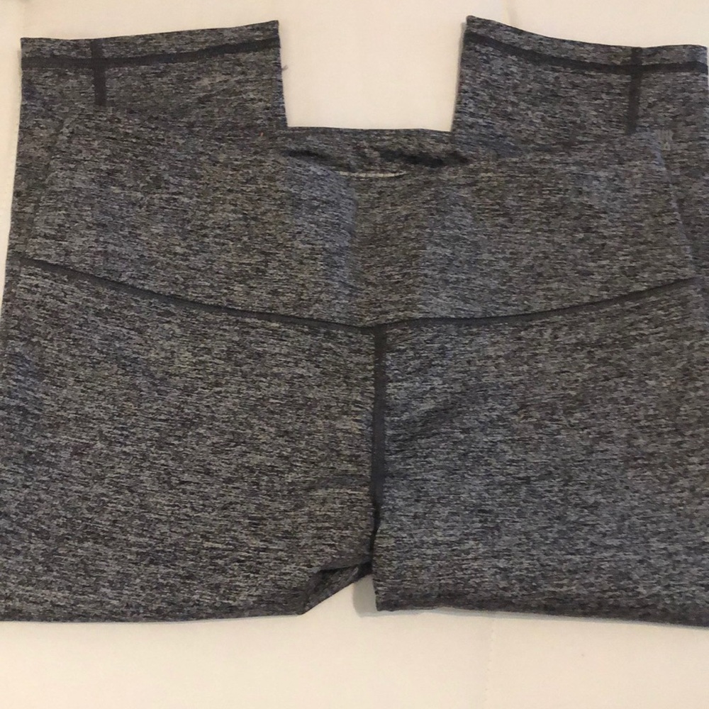 Victoria’s Secret Crop Leggings - Picture 5 of 5